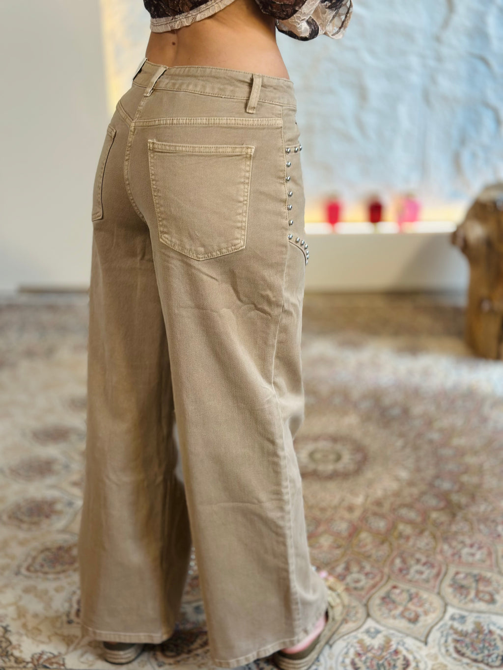 Jeans « REDIAL CLOUTÉ » TAUPE